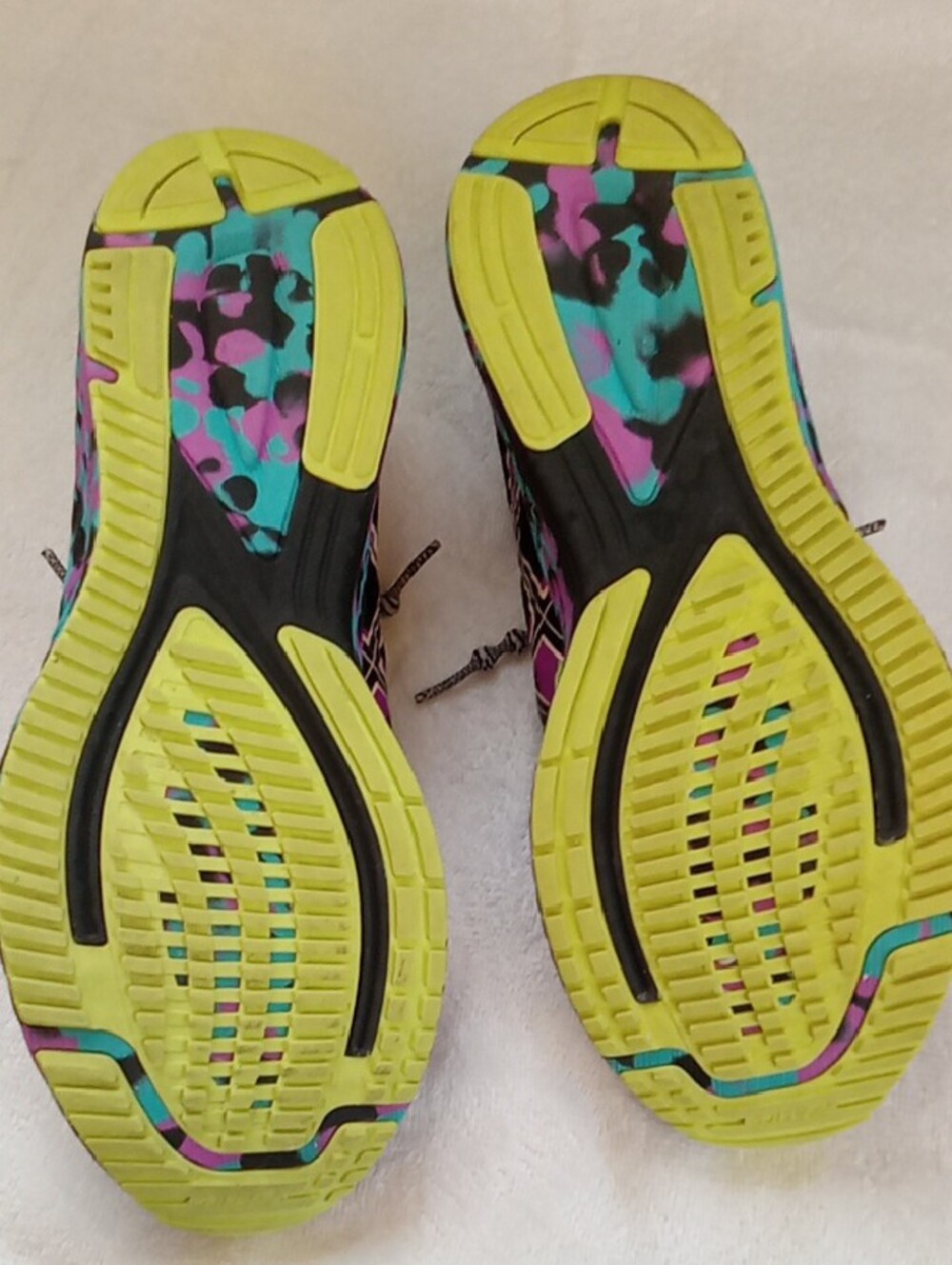ASICS Gel Noosa TRI 12 Women's Black Sneakers with Teal, Purple & Lime Accents - Picture 10 of 10